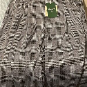 HALARA Woman’s Classic Plaid Trousers